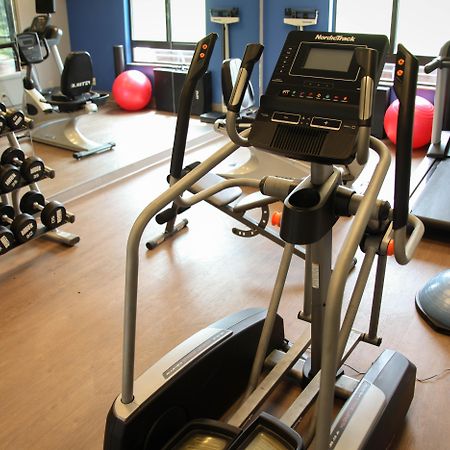 Holiday Inn Express Hotel & Suites Athens By Ihg מראה חיצוני תמונה