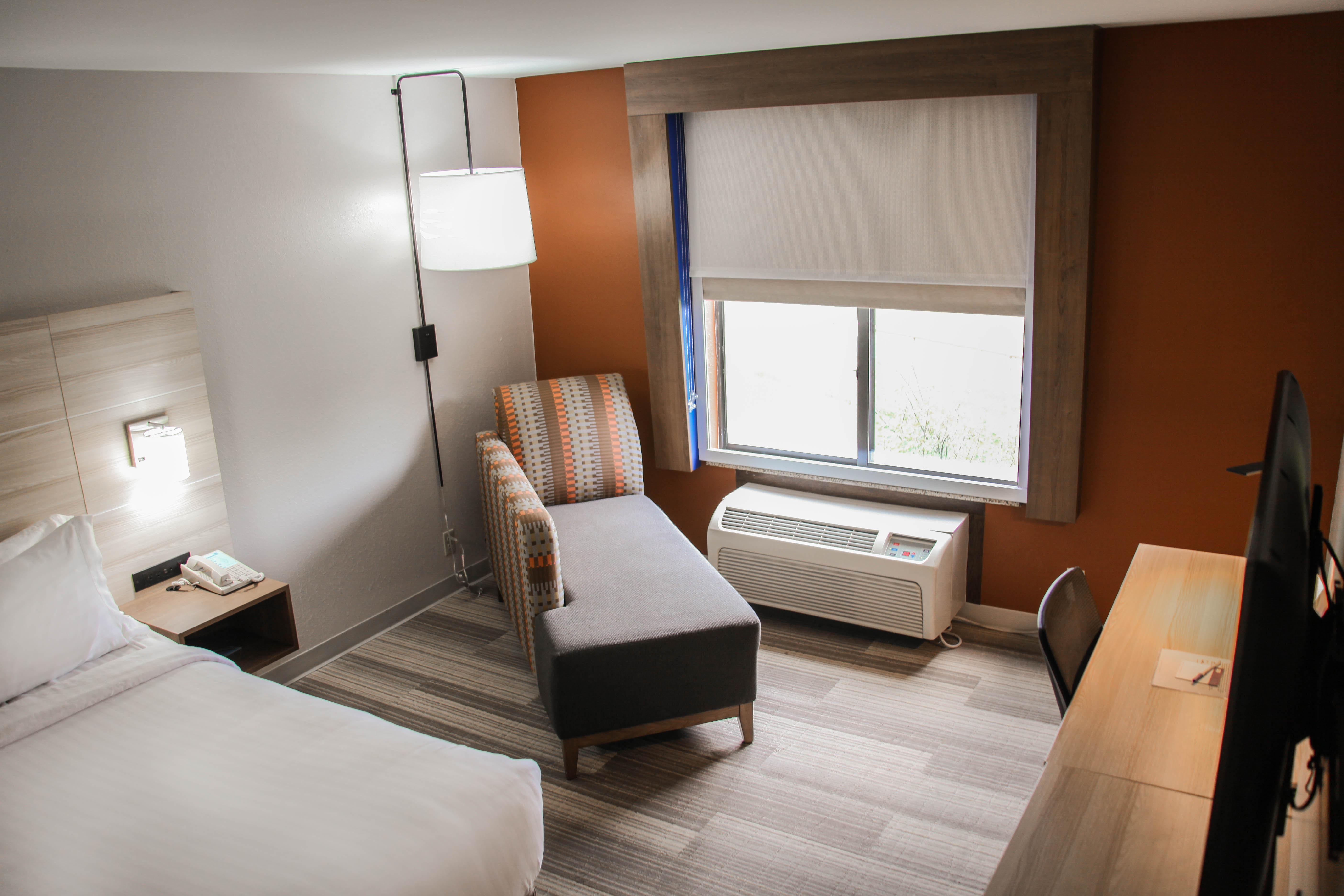 Holiday Inn Express Hotel & Suites Athens By Ihg מראה חיצוני תמונה