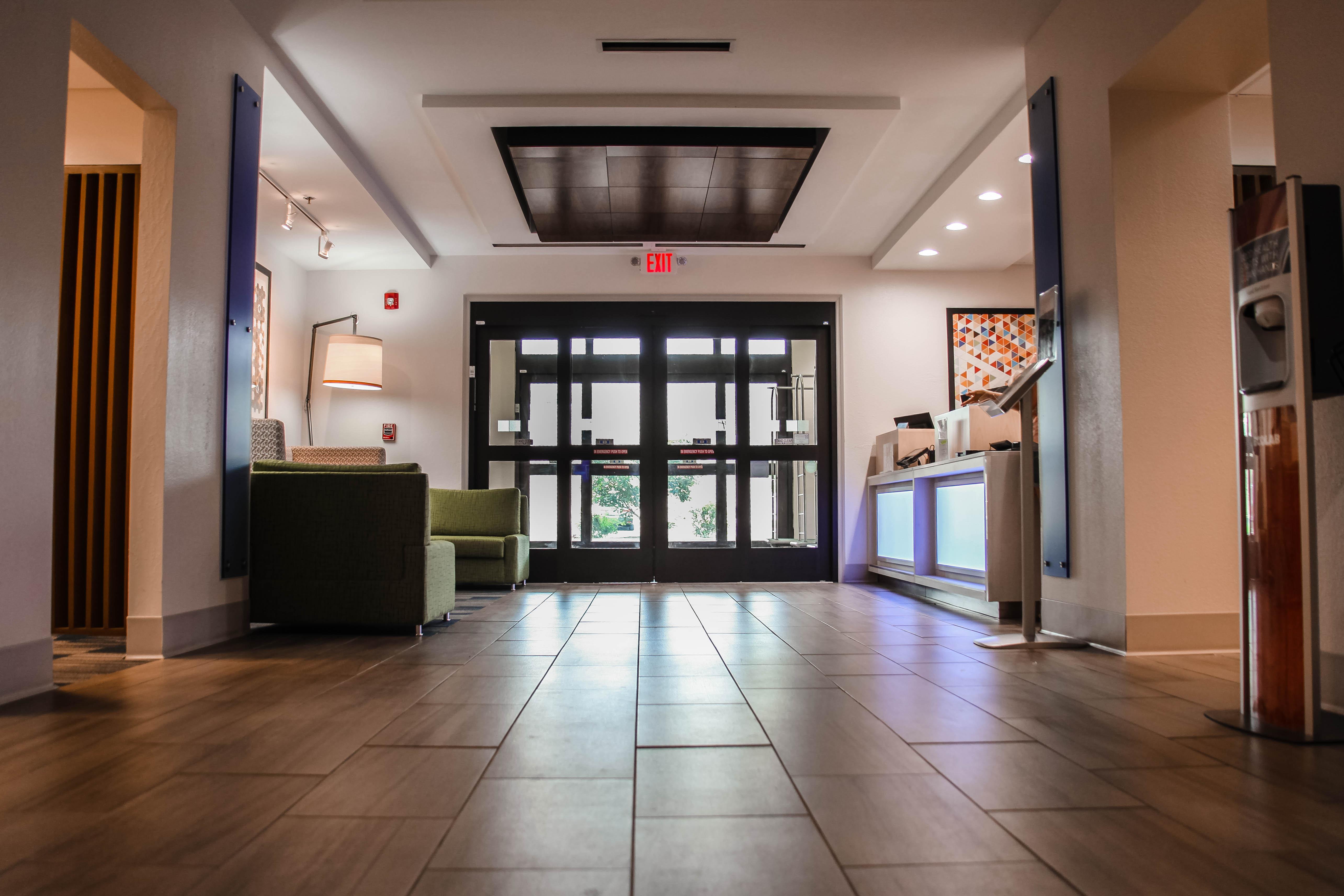 Holiday Inn Express Hotel & Suites Athens By Ihg מראה חיצוני תמונה