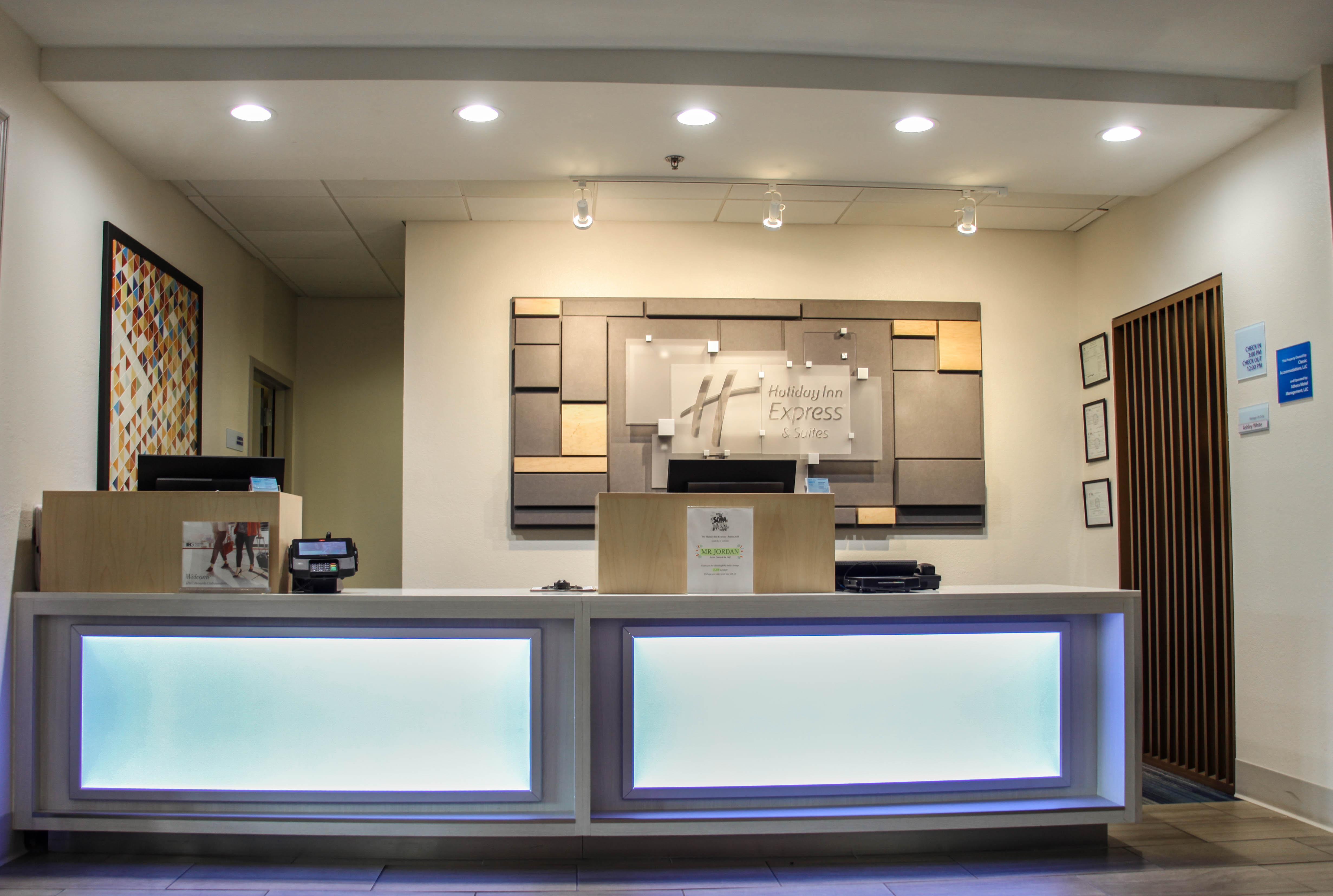 Holiday Inn Express Hotel & Suites Athens By Ihg מראה חיצוני תמונה