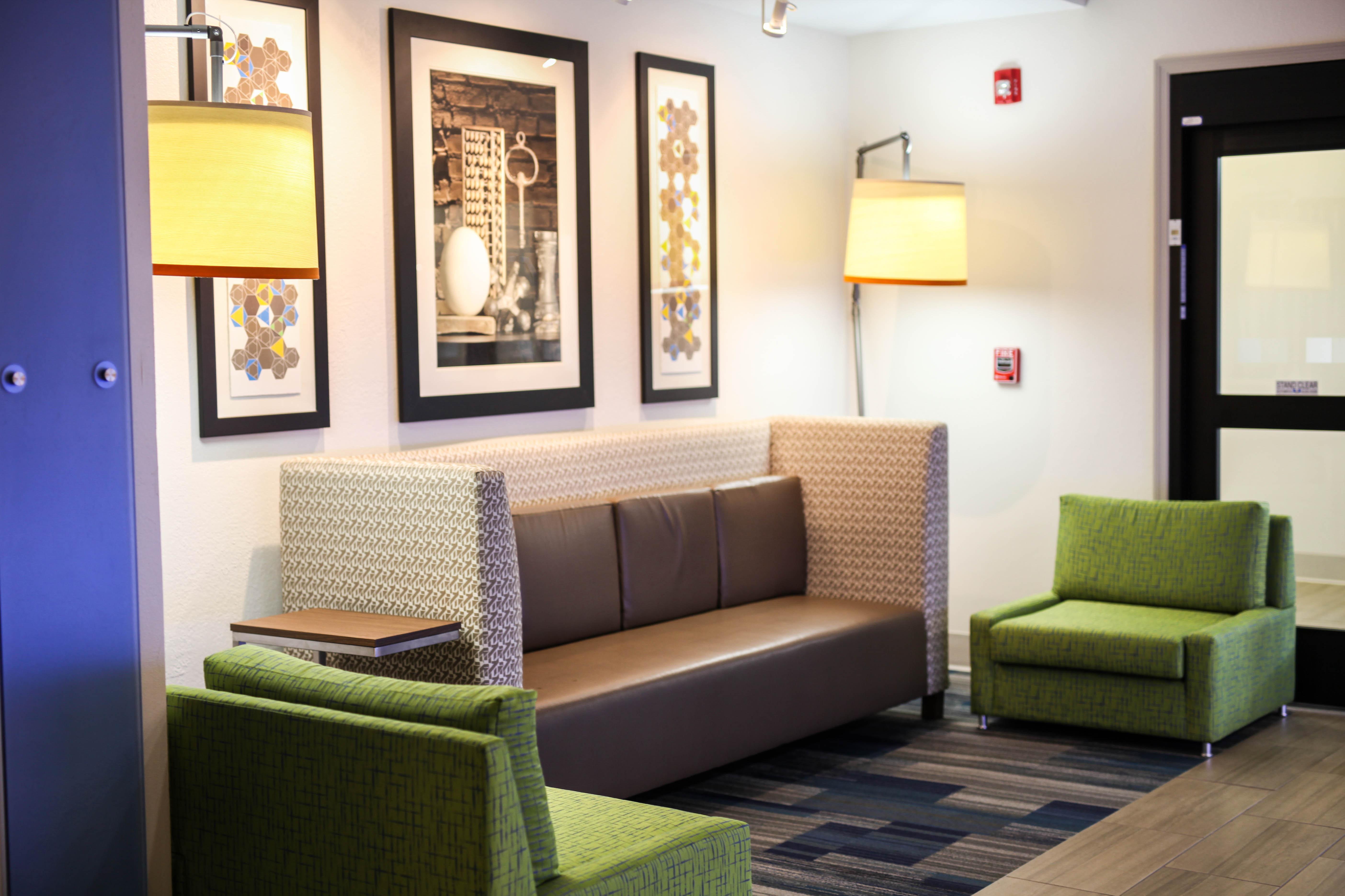 Holiday Inn Express Hotel & Suites Athens By Ihg מראה חיצוני תמונה
