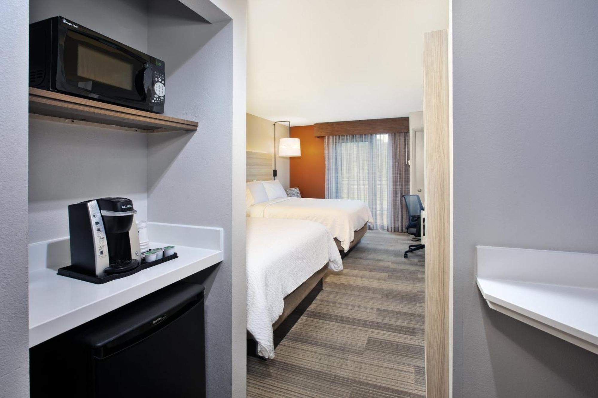 Holiday Inn Express Hotel & Suites Athens By Ihg מראה חיצוני תמונה