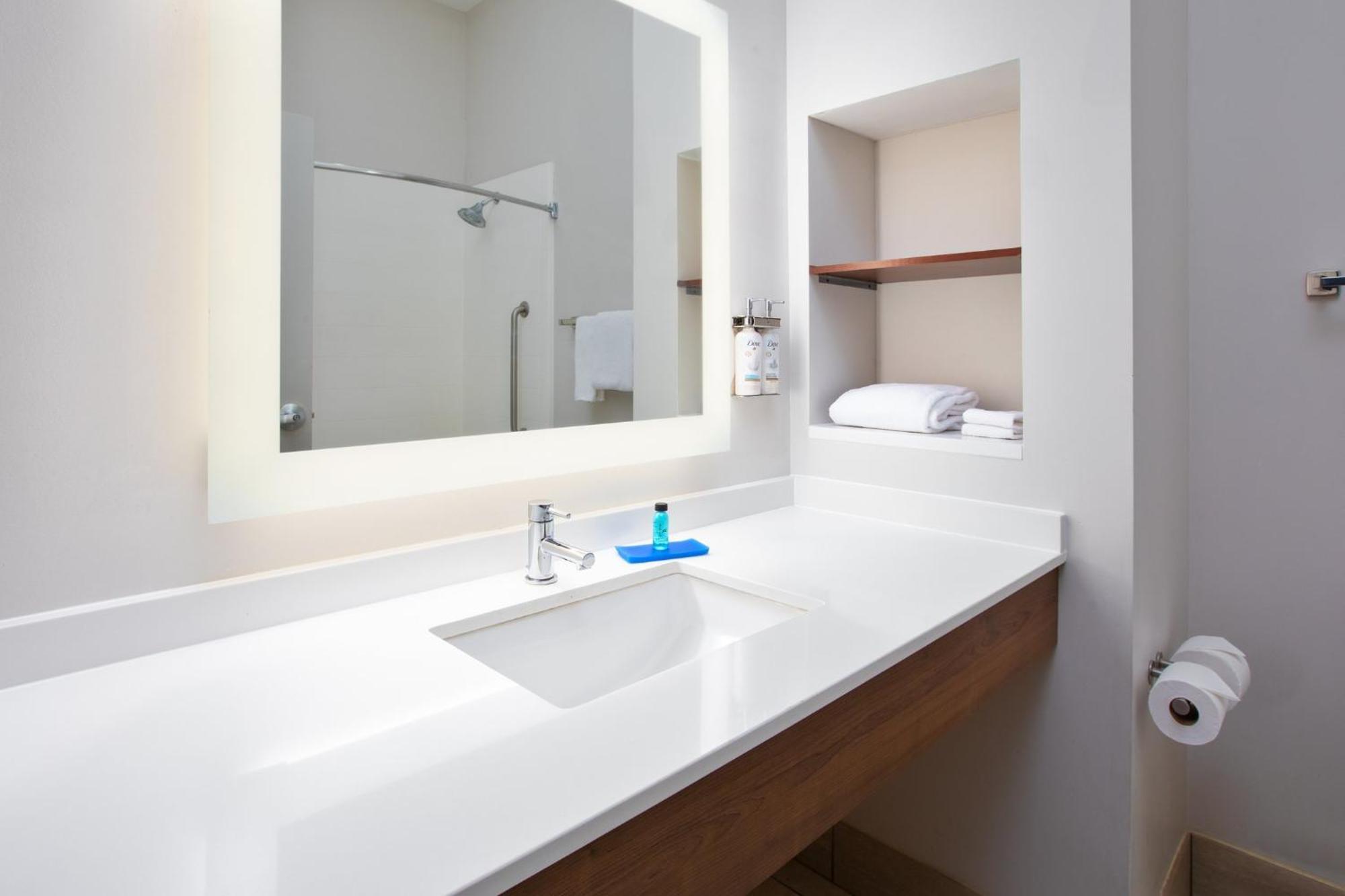 Holiday Inn Express Hotel & Suites Athens By Ihg מראה חיצוני תמונה