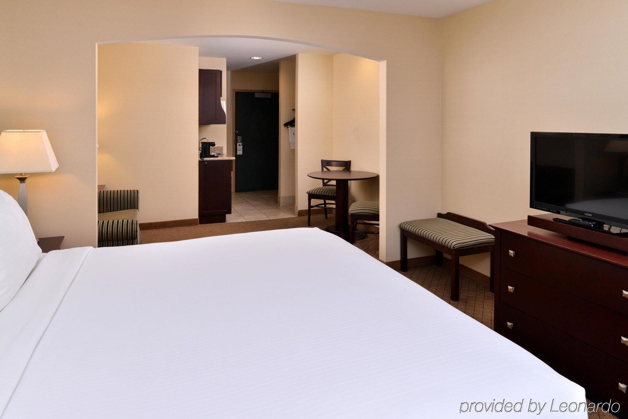Holiday Inn Express Hotel & Suites Athens By Ihg מראה חיצוני תמונה