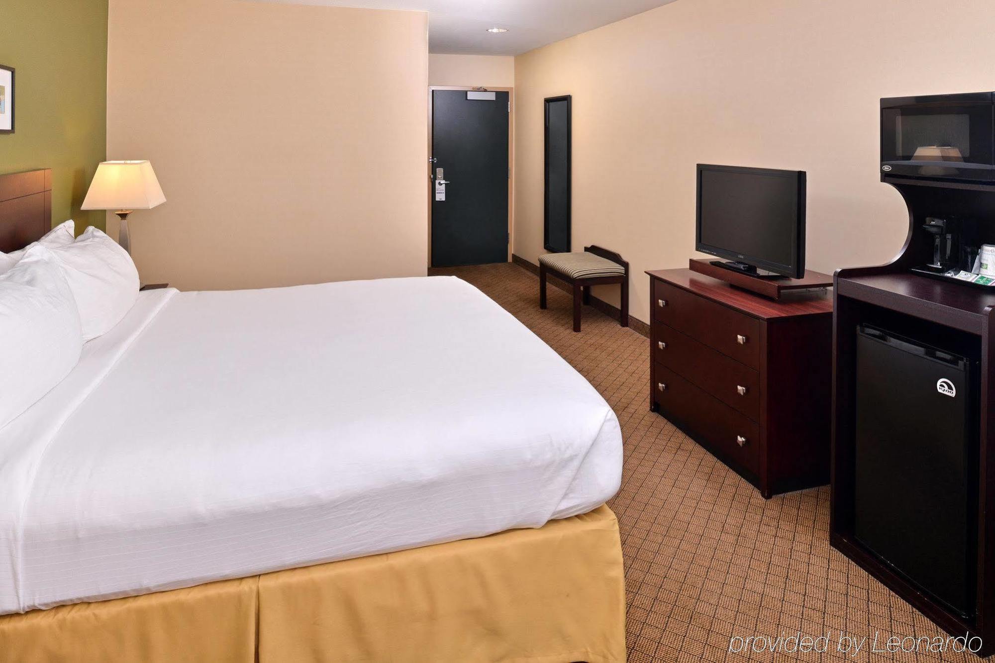 Holiday Inn Express Hotel & Suites Athens By Ihg מראה חיצוני תמונה