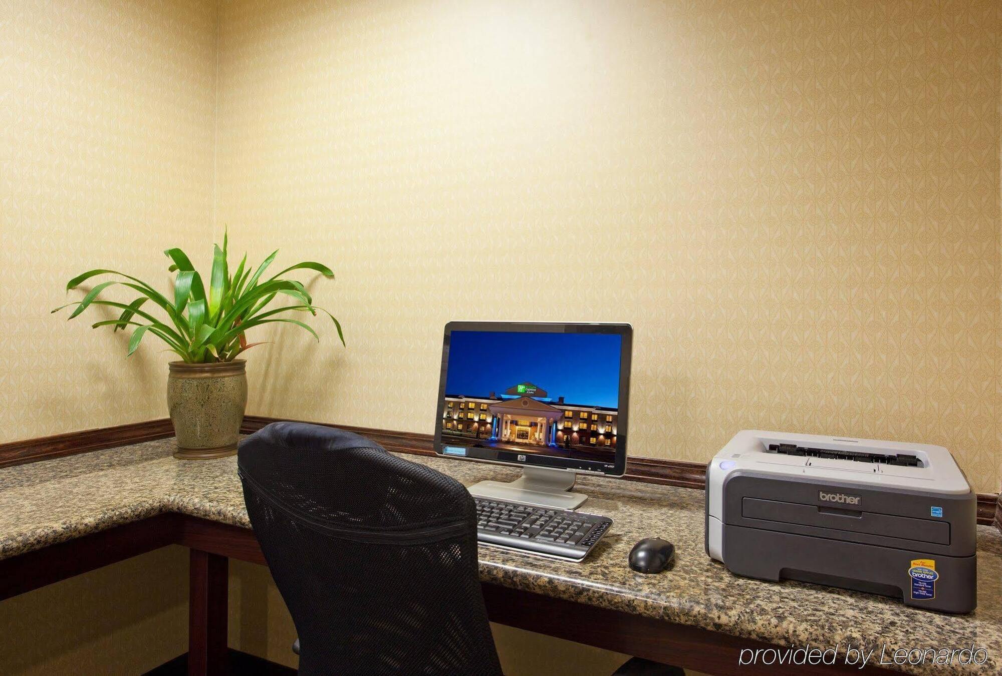 Holiday Inn Express Hotel & Suites Athens By Ihg מראה חיצוני תמונה